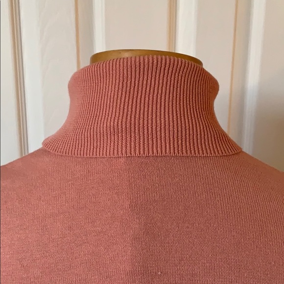 Van Heusen turtleneck medium sweater - Picture 6 of 8